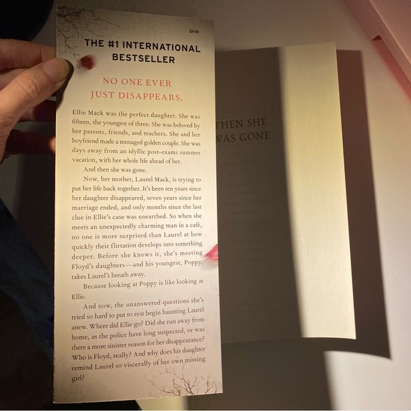 Then She Was Gone by Lisa Jewell - Picture 5 of 7